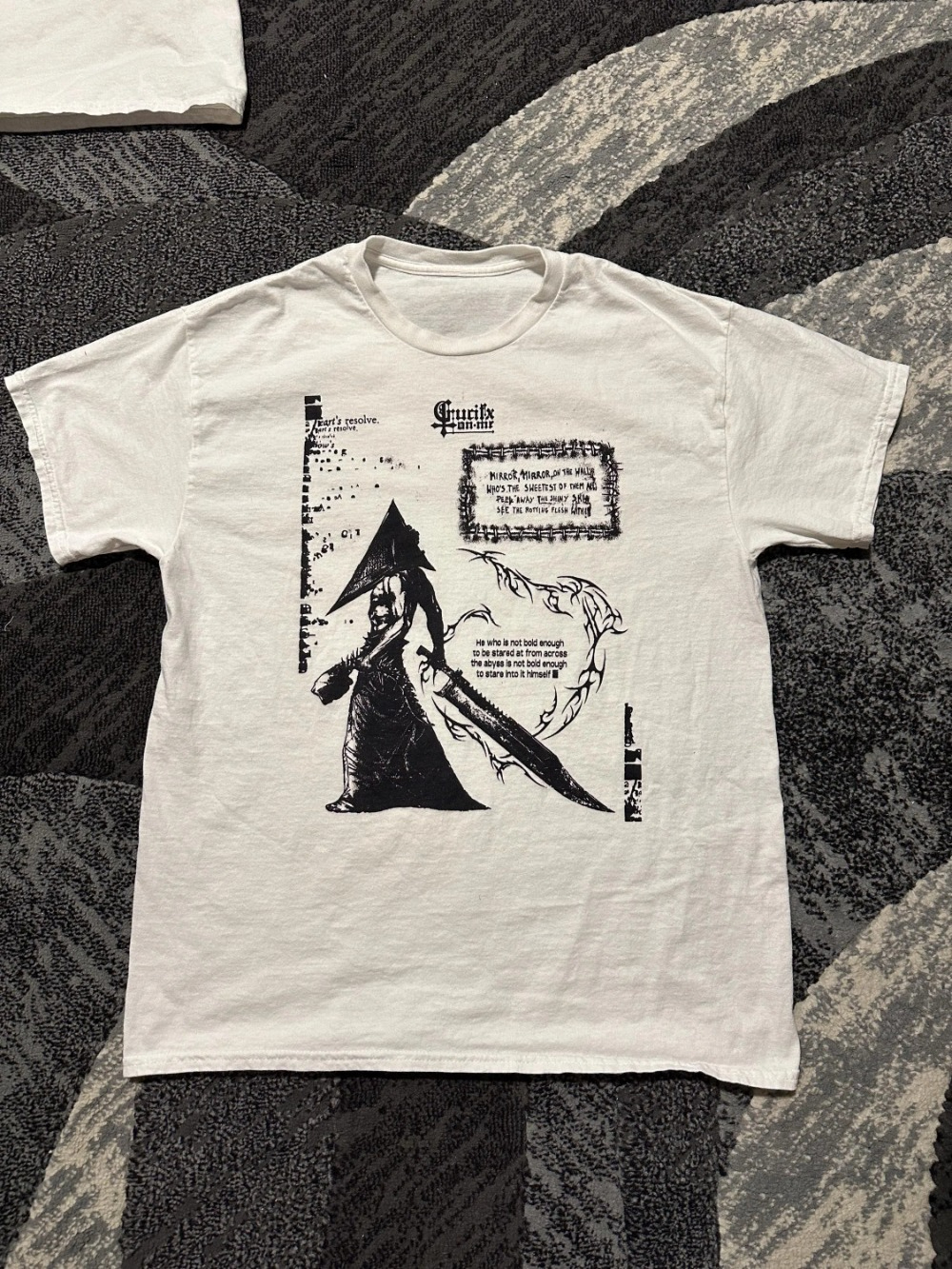 Vintage Silent Hill Tee Retro  - Summer Hill Clothing 评论和价格